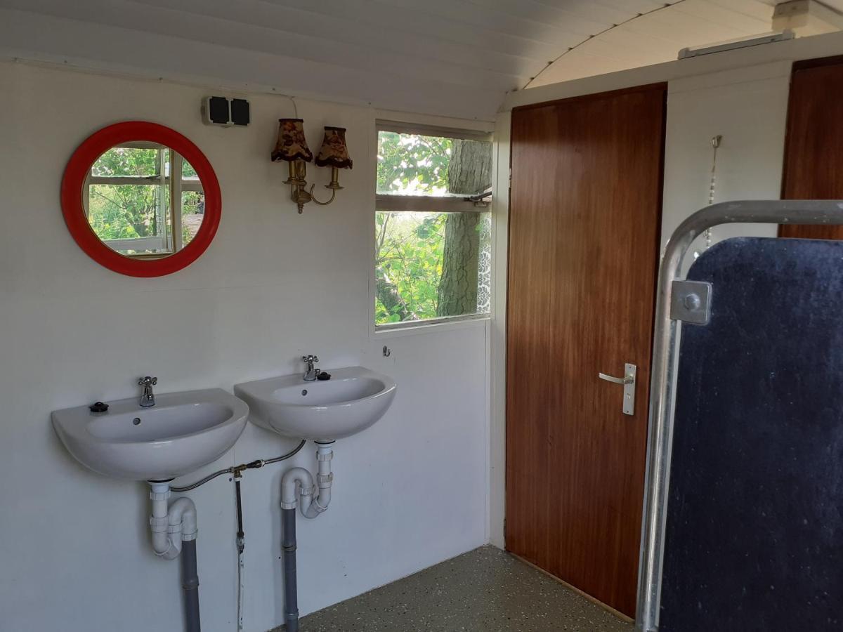 Wijndomein De Vier Ambachten -Overnachten In De Wijngaard Simonshaven Zewnętrze zdjęcie